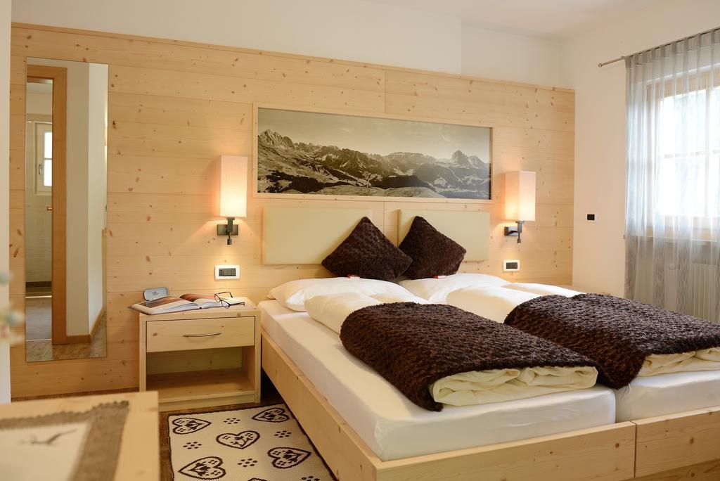 סלבה די ואל גרדנה B&B Appartments Cudlea חדר תמונה